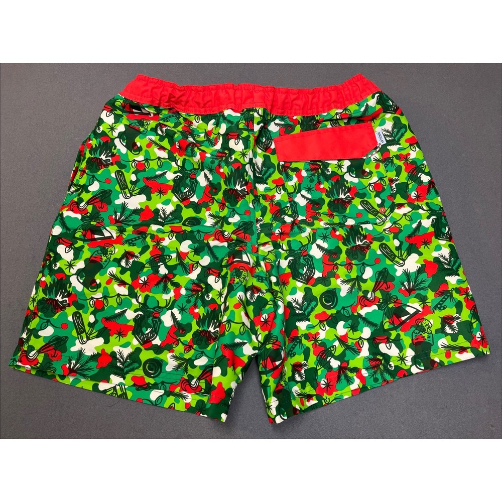 Magellan Outdoors Mens Swim Trunks Size M Green Red Holiday Fish Print - Picture 3 of 5
